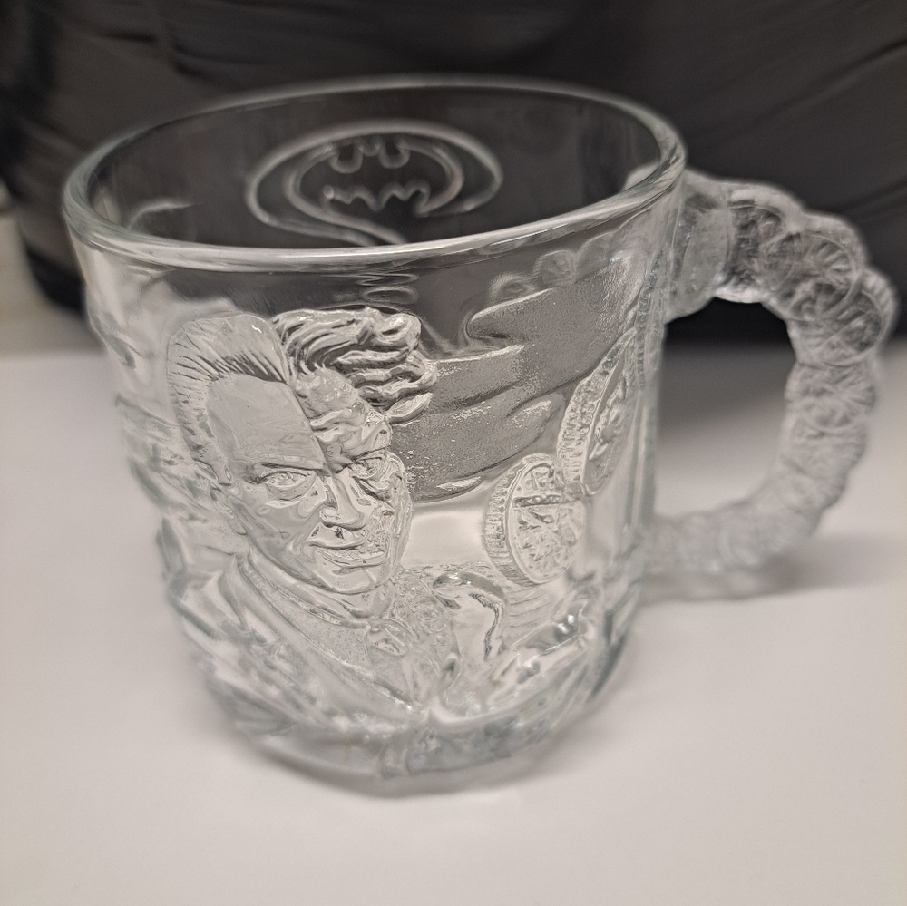 Batman Forever Two - Face Glass Mug 1995 Mcdonald's.